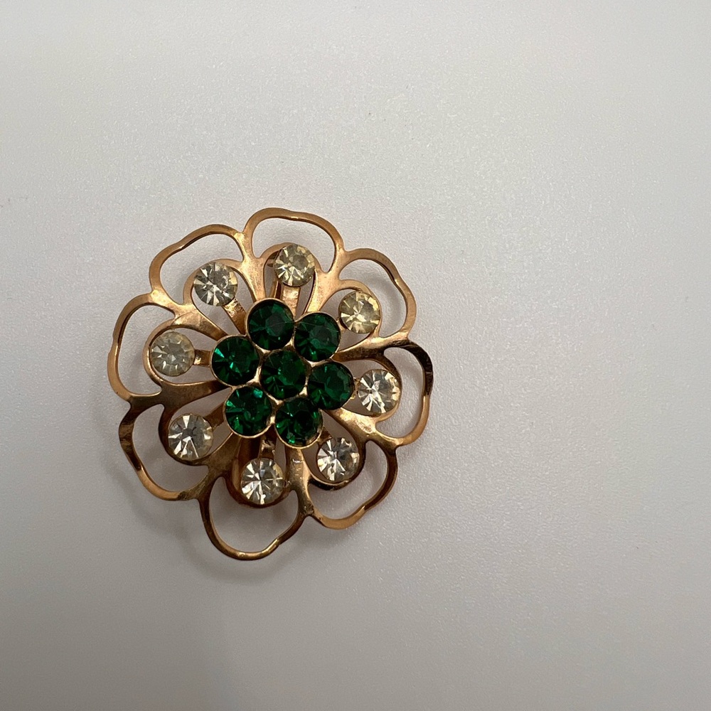 Vintage Elegant Gold and Green Glass Gemstone Floral Brooch holiday retro